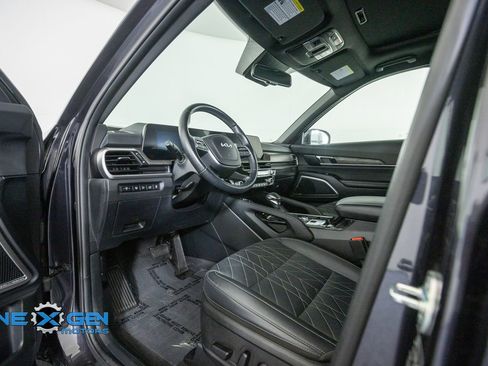 Used 2025 Kia Telluride EX X-Line AWD/4WD image 10