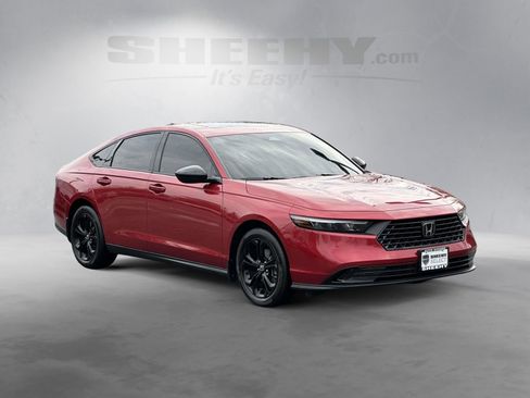 Certified 2025 Honda Accord SE image 2