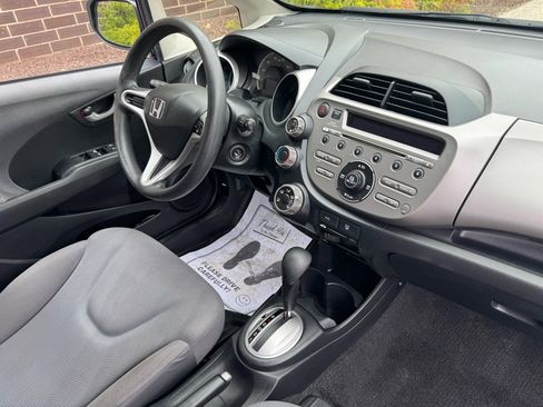 Used 2013 Honda Fit image 4