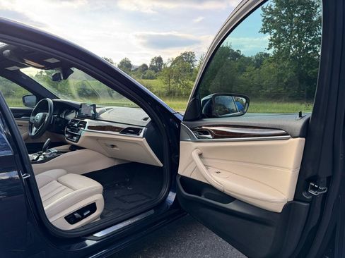 Used 2017 BMW 530i RWD image 40