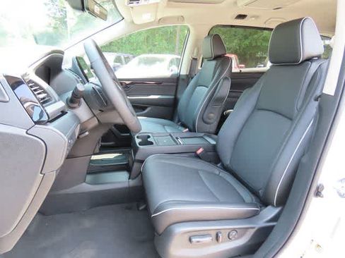 New 2026 Honda Odyssey Touring image 13