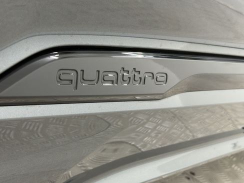 Used 2024 Audi SQ7 Prestige AWD/4WD image 36