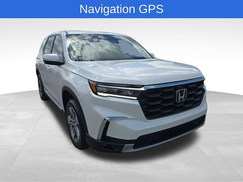 Used 2025 Honda Pilot EX-L image 8