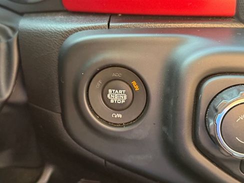 Used 2023 Jeep Wrangler Unlimited Rubicon w/ Cold Weather Group AWD/4WD image 29