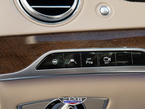 Used 2016 Mercedes-Benz S 550 Sedan image 39