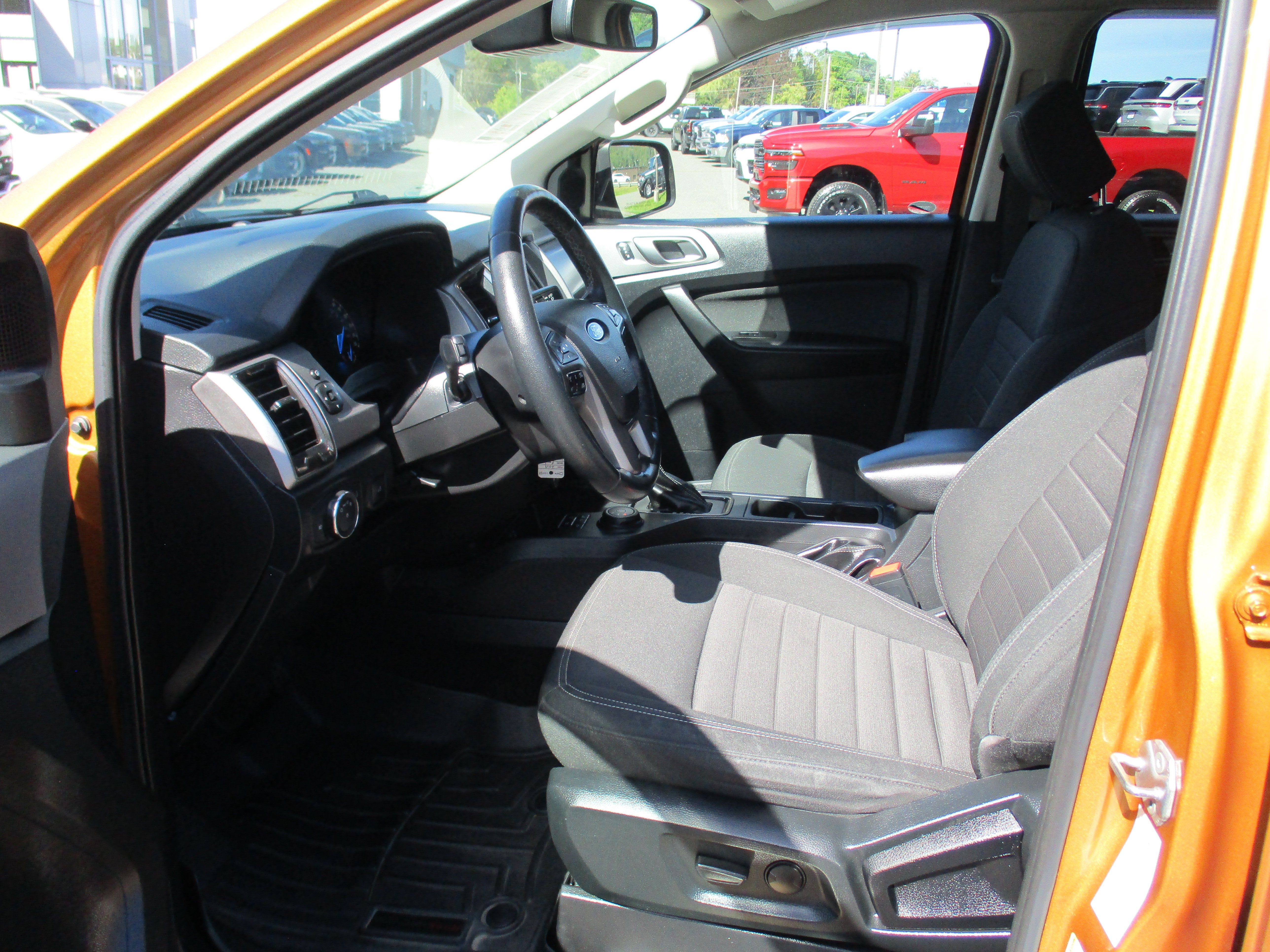 Used 2019 Ford Ranger XLT w/ Equipment Group 302A Luxury AWD/4WD image 11