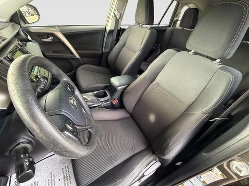 Used 2015 Toyota RAV4 XLE AWD/4WD image 13