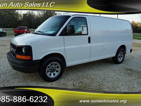 Used 2010 Chevrolet Express 1500 image 7