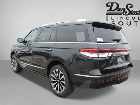 Used 2023 Lincoln Navigator Reserve image 7