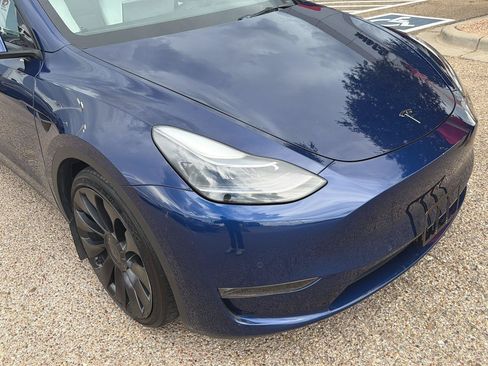 Used 2022 Tesla Model Y Performance AWD/4WD image 6