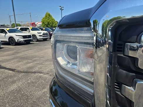 Used 2019 GMC Sierra 1500 SLE w/ Black Pack AWD/4WD image 23