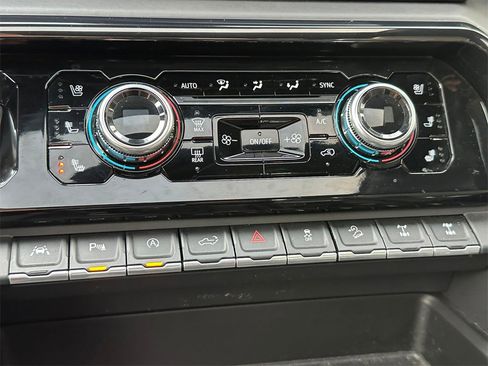 Used 2022 GMC Sierra 1500 AT4X image 29