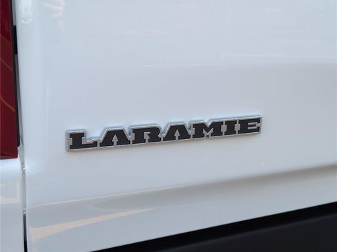 New 2026 RAM 1500 Laramie AWD/4WD image 5