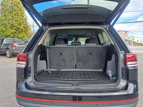 Used 2025 Volkswagen Atlas SE image 28