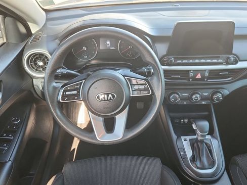 Used 2020 Kia Forte LXS FWD image 9
