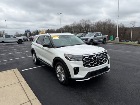Certified 2025 Ford Explorer Platinum w/ LUX Leather Package image 4