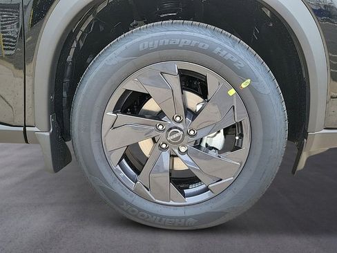 New 2026 Nissan Rogue SV AWD/4WD image 9