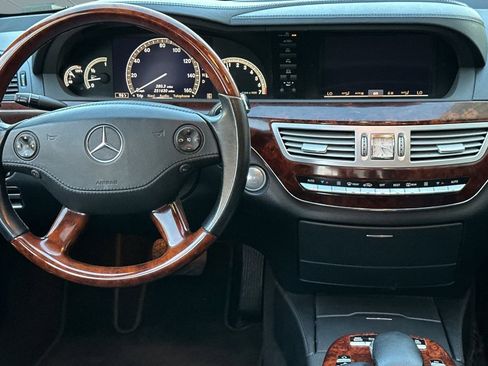 Used 2007 Mercedes-Benz S 550 image 4