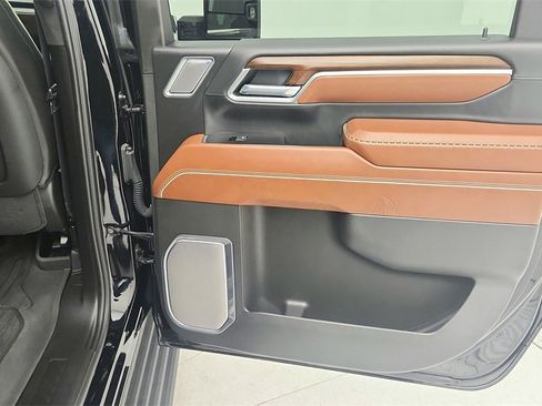 Used 2025 GMC Sierra 2500 Denali Ultimate image 36