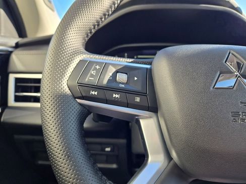 New 2026 Mitsubishi Outlander SEL image 31