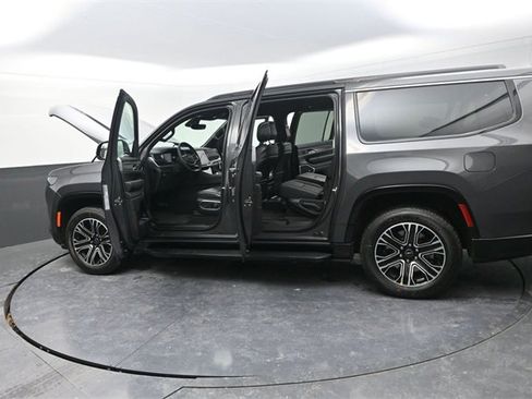 New 2026 Jeep Grand Wagoneer L Base image 29