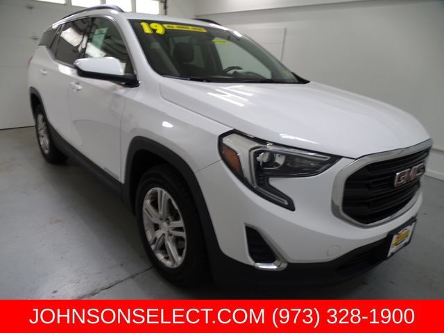 Certified 2019 GMC Terrain SLE w/ Driver Convenience Package AWD/4WD image 1