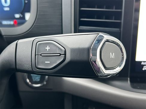 Used 2025 Ford F150 XLT w/ Equipment Group 302A MID image 21