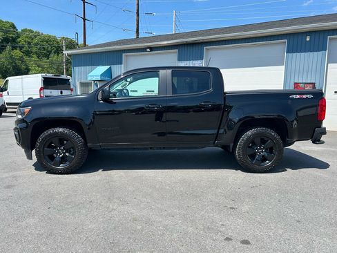 Used 2022 Chevrolet Colorado LT w/ LT Convenience Package AWD/4WD image 2