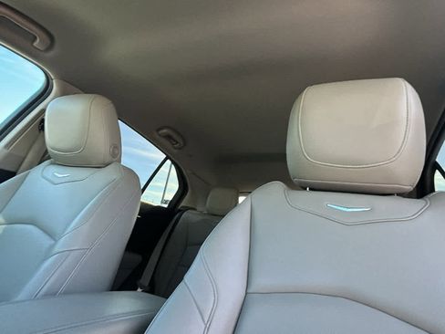 Used 2019 Cadillac XT4 Luxury FWD image 11