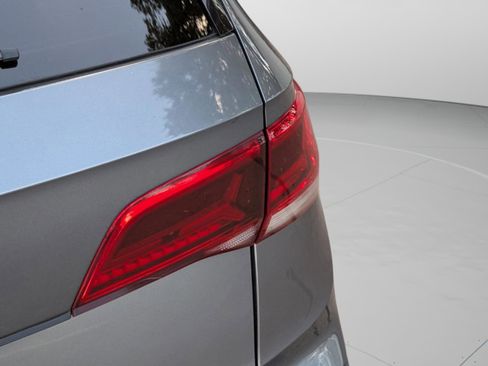 Used 2022 Volkswagen Taos SE image 29