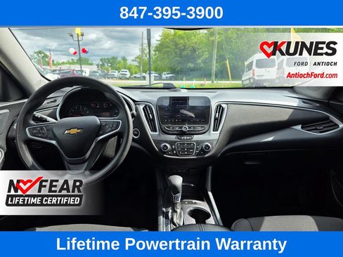 Used 2022 Chevrolet Malibu LT FWD image 9