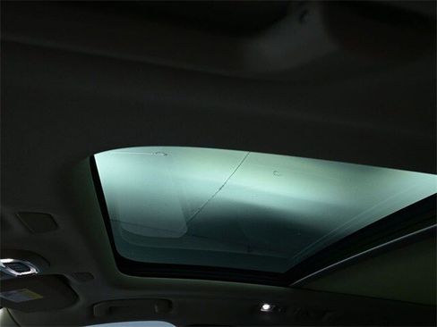 Used 2019 Volvo XC60 T5 Momentum w/ Premium Package image 19