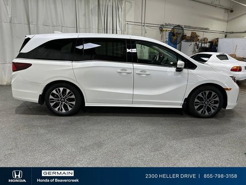 Certified 2025 Honda Odyssey Elite image 9