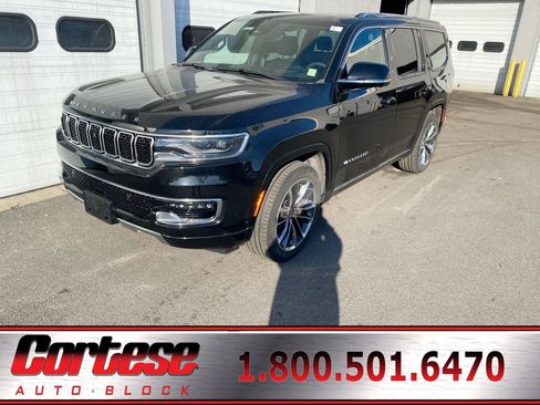 Used 2025 Jeep Wagoneer Series III w/ Premium Group I AWD/4WD image 1