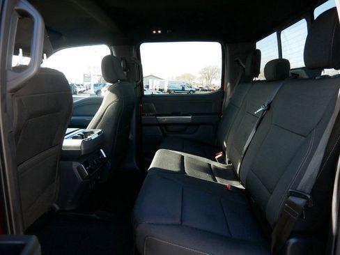 Certified 2022 Ford F150 XLT w/ Equipment Group 302A High image 11