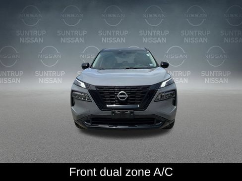Used 2023 Nissan Rogue SV w/ SV Premium B Package FWD image 10