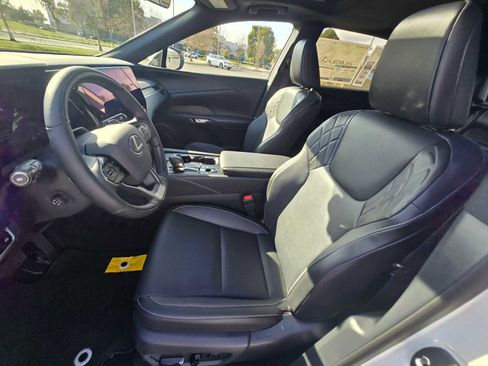 New 2026 Lexus RX 450h AWD image 23