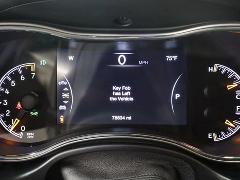 Used 2018 Jeep Grand Cherokee Altitude AWD/4WD image 30