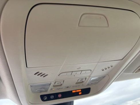 Used 2017 Cadillac XT5 Luxury w/ Driver Awareness Package image 28