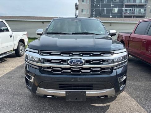 Used 2023 Ford Expedition Max Platinum AWD/4WD image 2