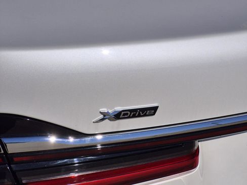 Certified 2022 BMW 740i xDrive image 10