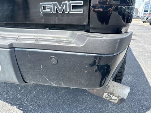 Used 2012 GMC Sierra 2500 Denali w/ Suspension Package, Off-Road AWD/4WD image 32