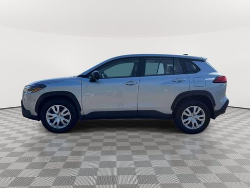 Used 2023 Toyota Corolla Cross L AWD/4WD image 4