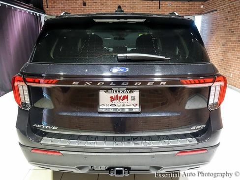 Used 2025 Ford Explorer Active image 8