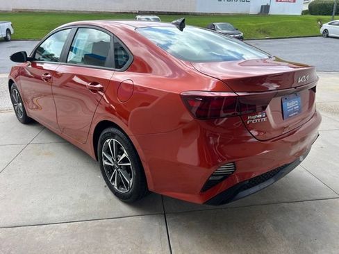 Used 2023 Kia Forte LXS w/ LXS Technology Package FWD image 6