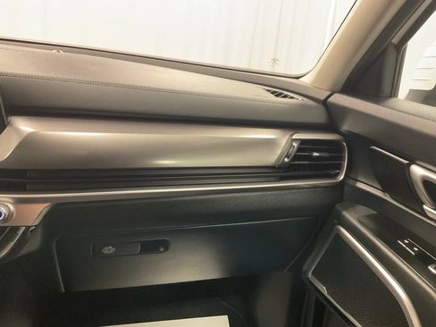 Used 2025 Kia Telluride S AWD/4WD image 32