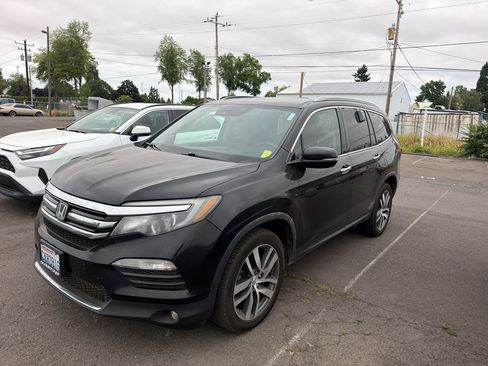 Used 2017 Honda Pilot Elite image 4