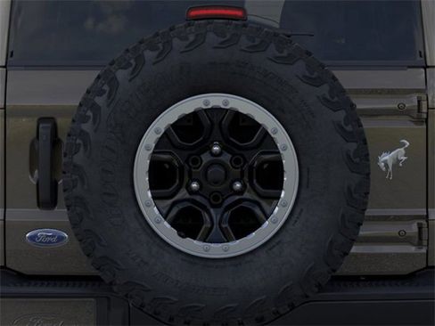 New 2025 Ford Bronco Badlands image 24