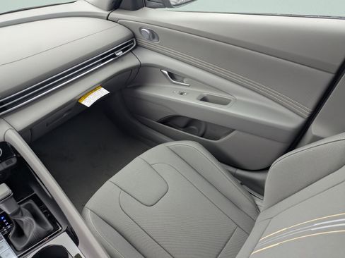 New 2026 Hyundai Elantra SEL Sport Premium FWD image 18
