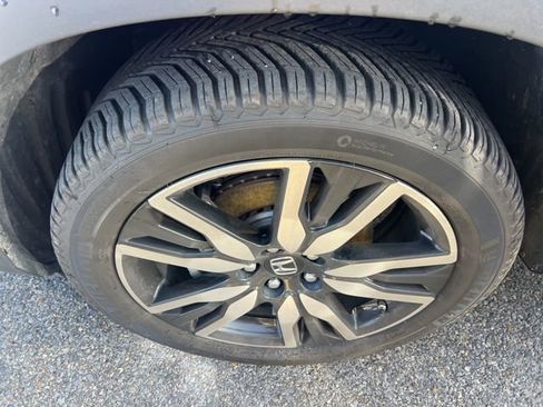 Used 2019 Honda Pilot Touring image 7